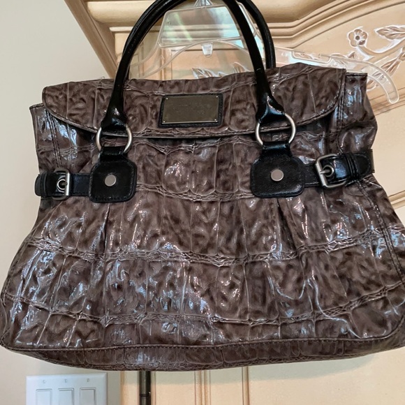 Simply Vera Vera Wang Handbags - SimplyVera Vera Wang purse